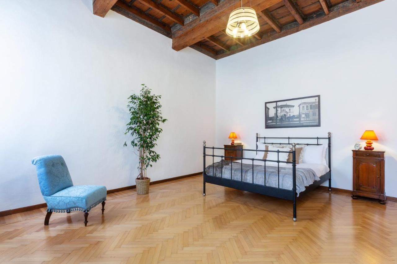 Frescobaldi Aparments! A Casa Di Francesco Lägenhet Ferrara Exteriör bild