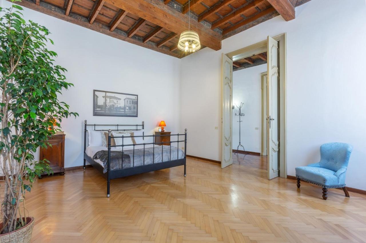 Frescobaldi Aparments! A Casa Di Francesco Lägenhet Ferrara Exteriör bild