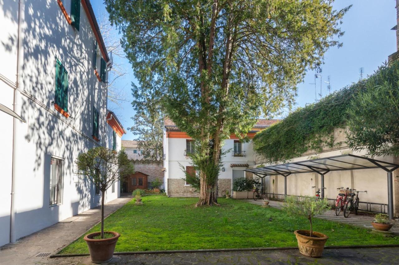 Frescobaldi Aparments! A Casa Di Francesco Lägenhet Ferrara Exteriör bild